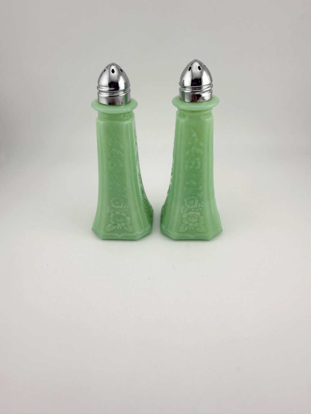 Green Vintage Anchor Hocking Glass Salt and Pepper Shaker Set
